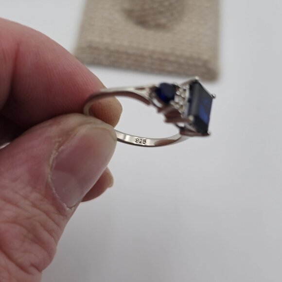 Size 8.25 Sterling Silver Beautiful Blue Sapphires Ring A2875 - Picture 6 of 9